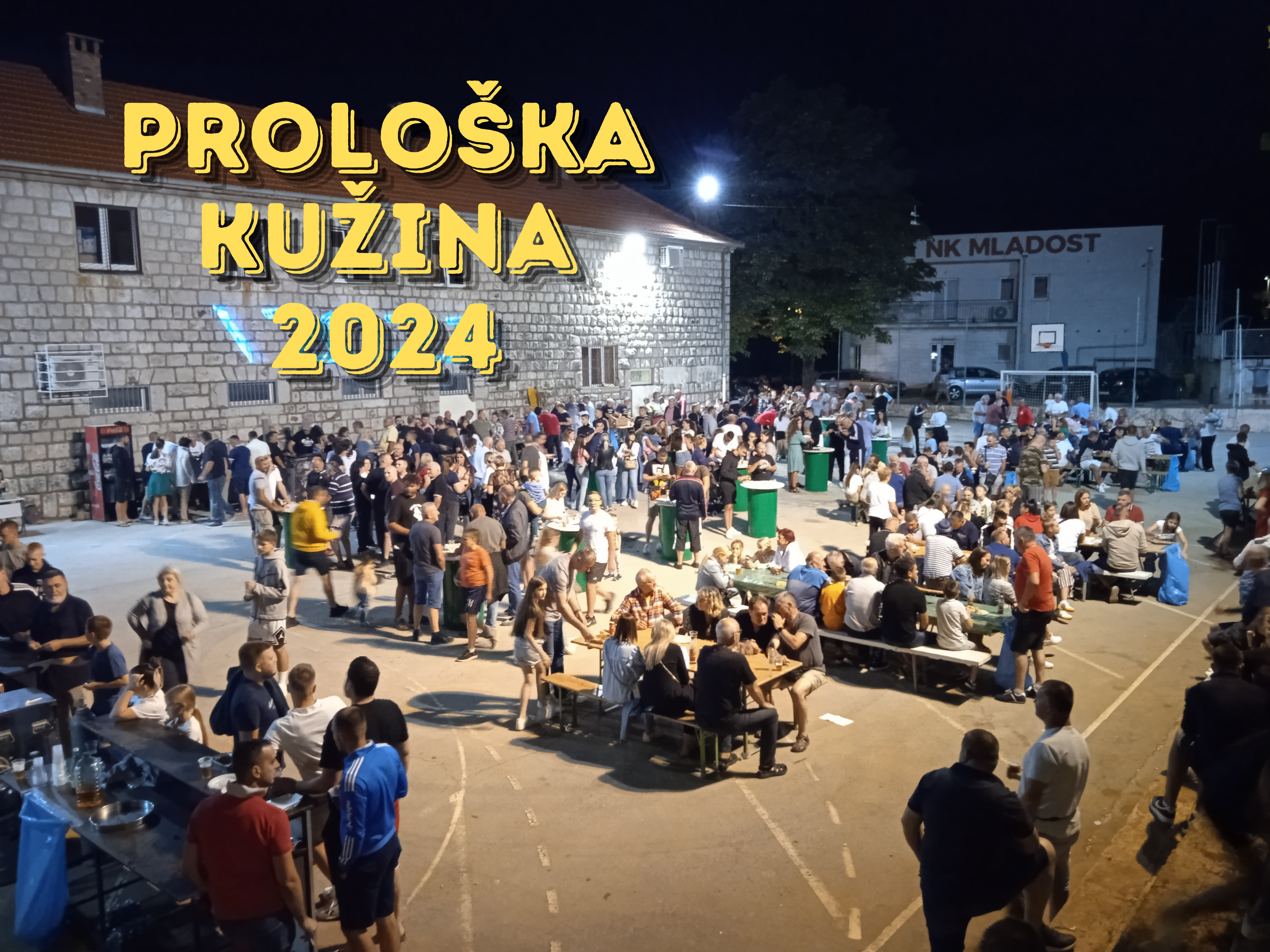Na ovoj fotografiji se nalaze mještani Općine Proložac. Tu su na Prološkoj kužini. Ova fotografija služi za najavu Prološke kužine 2024.